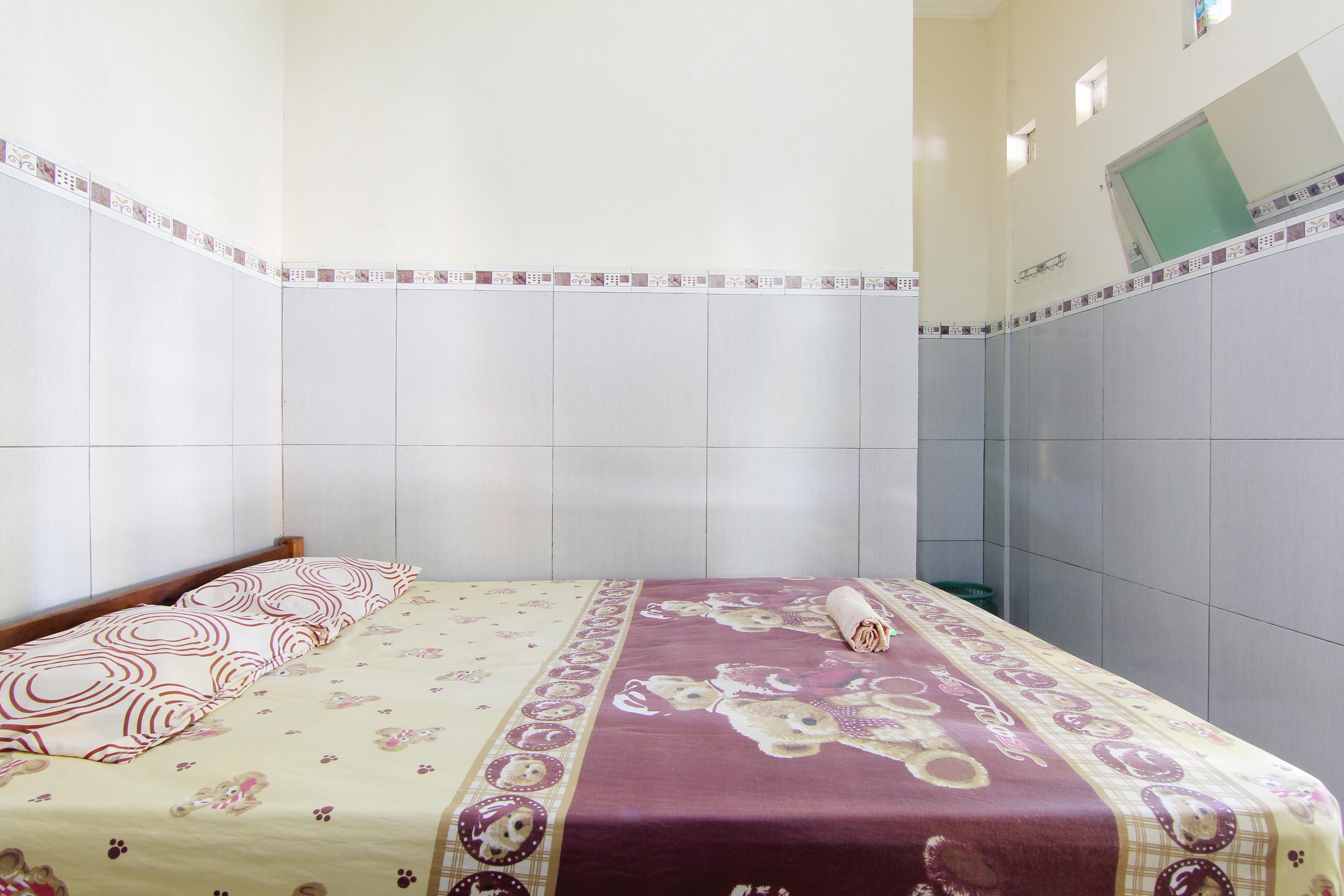 Losmen Alden Kretek Buitenkant foto